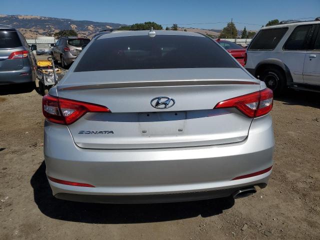 Photo 5 VIN: 5NPE24AFXGH335077 - HYUNDAI SONATA SE 