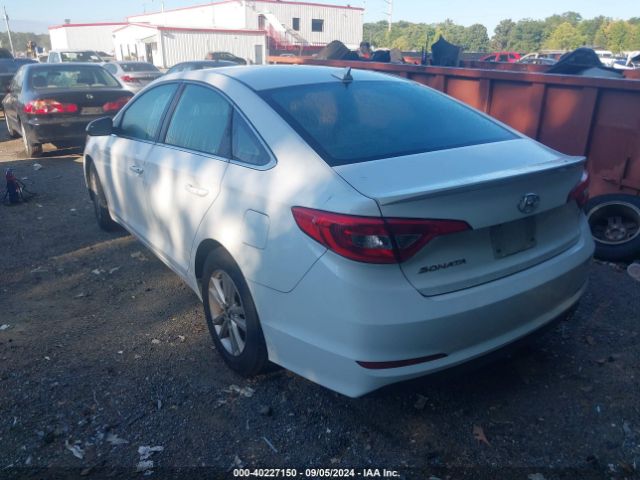 Photo 2 VIN: 5NPE24AFXGH358326 - HYUNDAI SONATA 