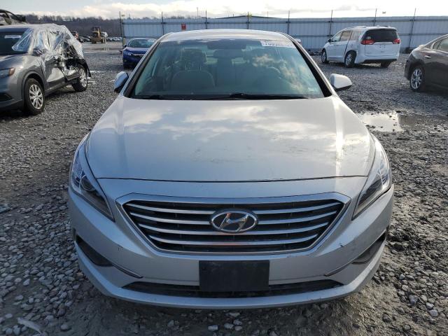 Photo 4 VIN: 5NPE24AFXGH363400 - HYUNDAI SONATA SE 