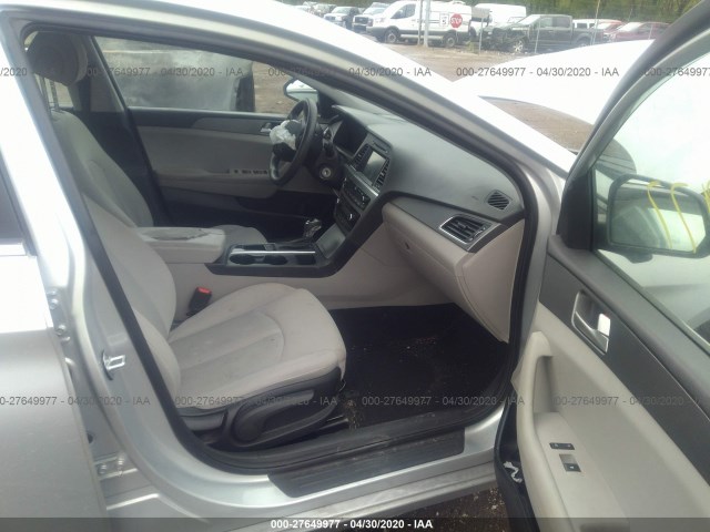 Photo 4 VIN: 5NPE24AFXGH364157 - HYUNDAI SONATA 