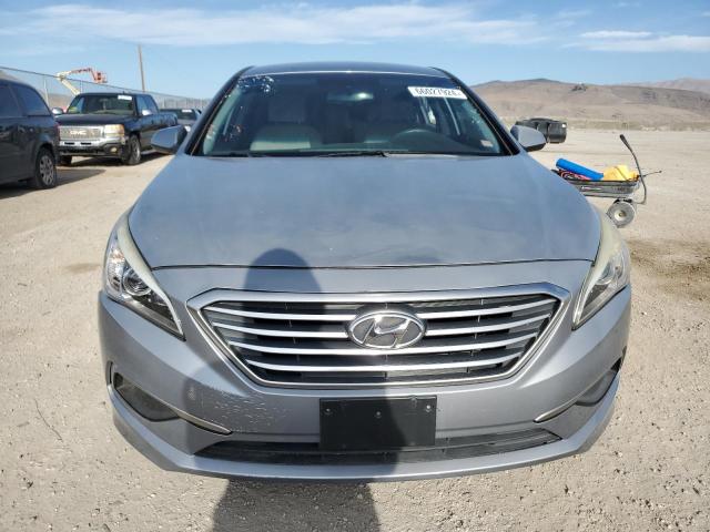 Photo 4 VIN: 5NPE24AFXGH367947 - HYUNDAI SONATA SE 