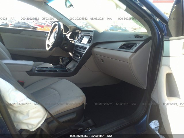 Photo 4 VIN: 5NPE24AFXGH368953 - HYUNDAI SONATA 