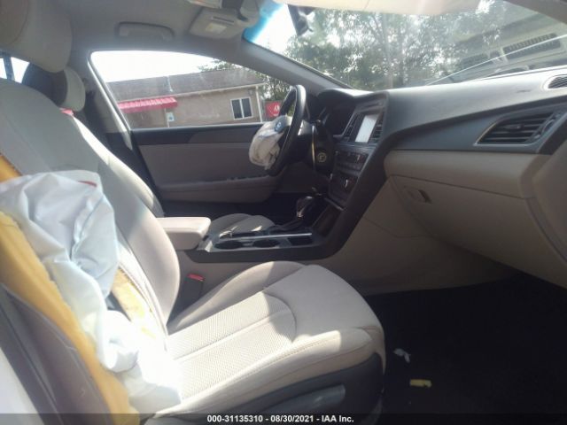 Photo 4 VIN: 5NPE24AFXGH369679 - HYUNDAI SONATA 