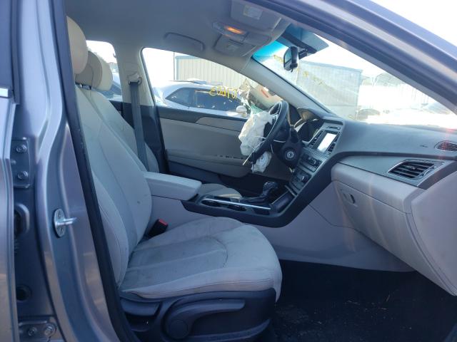 Photo 4 VIN: 5NPE24AFXGH370816 - HYUNDAI SONATA SE 