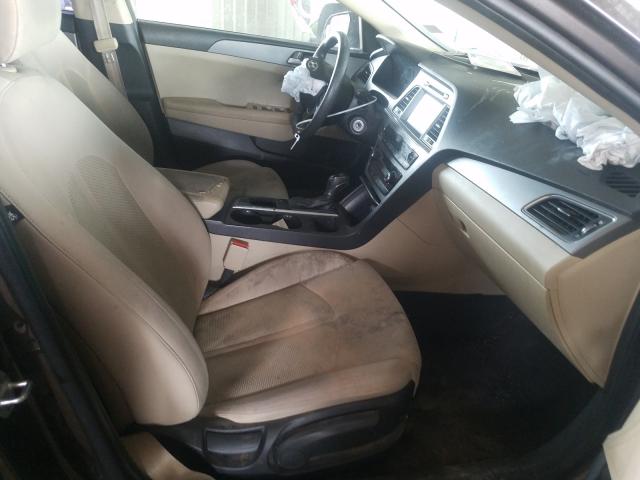 Photo 4 VIN: 5NPE24AFXGH375420 - HYUNDAI SONATA SE 