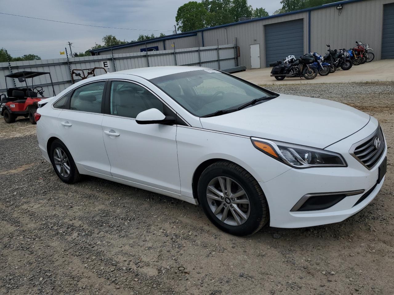 Photo 3 VIN: 5NPE24AFXGH376101 - HYUNDAI SONATA 