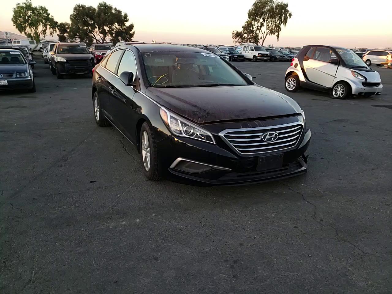 Photo 10 VIN: 5NPE24AFXGH385090 - HYUNDAI SONATA SE 