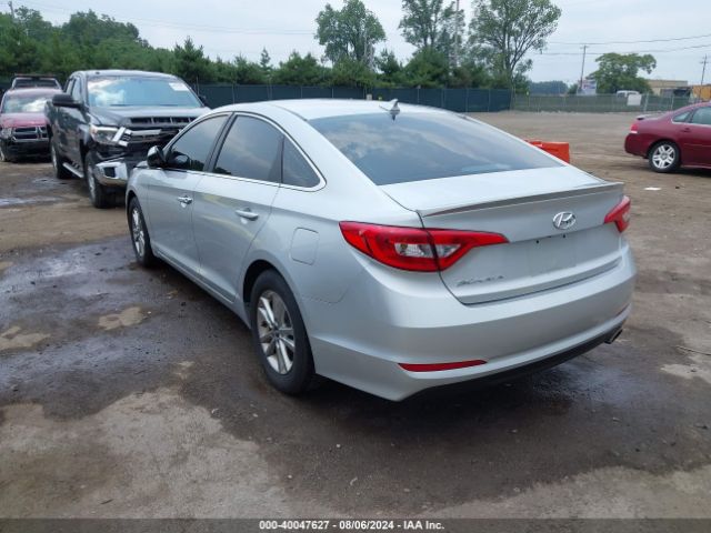 Photo 2 VIN: 5NPE24AFXGH386353 - HYUNDAI SONATA 