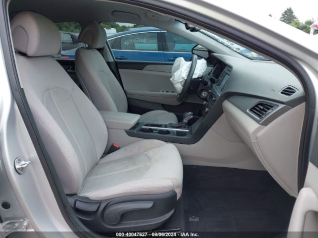 Photo 4 VIN: 5NPE24AFXGH386353 - HYUNDAI SONATA 