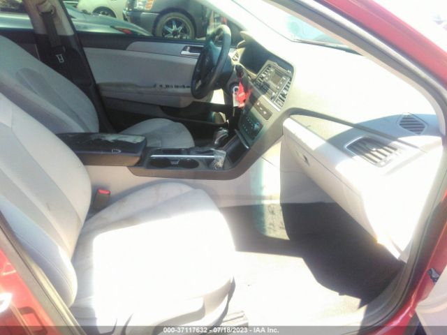 Photo 4 VIN: 5NPE24AFXGH388913 - HYUNDAI SONATA 