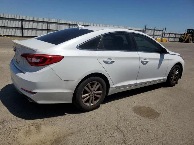 Photo 2 VIN: 5NPE24AFXGH392959 - HYUNDAI SONATA SE 