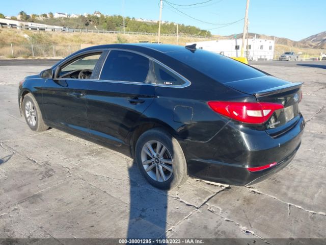 Photo 2 VIN: 5NPE24AFXGH397367 - HYUNDAI SONATA 