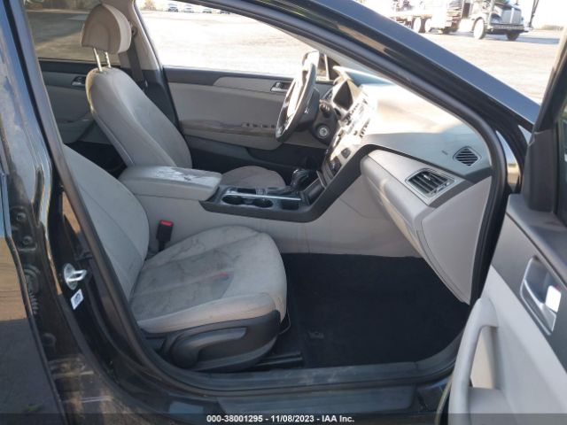 Photo 4 VIN: 5NPE24AFXGH397367 - HYUNDAI SONATA 