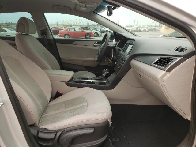 Photo 4 VIN: 5NPE24AFXGH405693 - HYUNDAI SONATA SE 