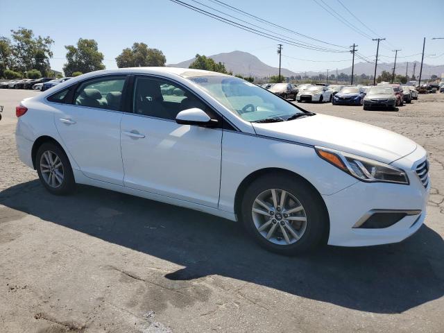 Photo 3 VIN: 5NPE24AFXGH411543 - HYUNDAI SONATA SE 