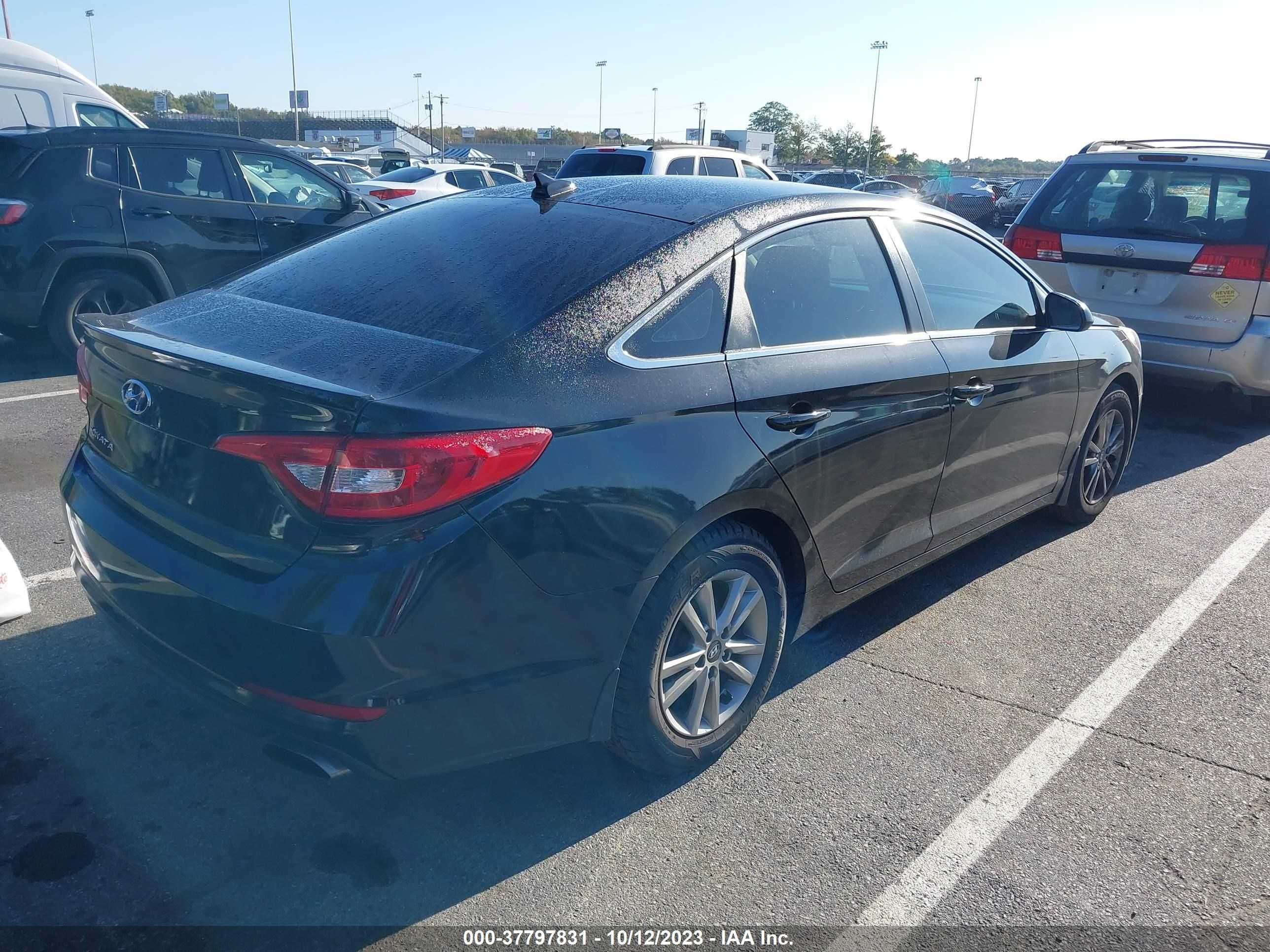 Photo 3 VIN: 5NPE24AFXGH414359 - HYUNDAI SONATA 