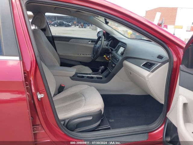 Photo 4 VIN: 5NPE24AFXGH424650 - HYUNDAI SONATA 