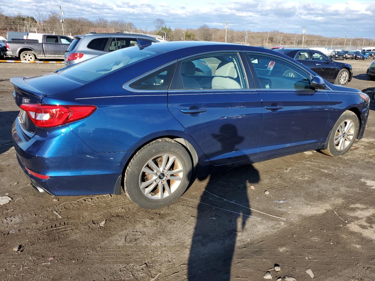 Photo 2 VIN: 5NPE24AFXGH428844 - HYUNDAI SONATA 