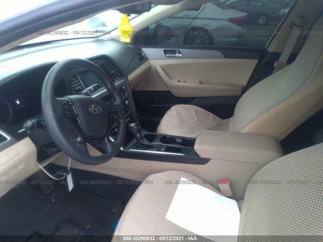 Photo 4 VIN: 5NPE24AFXGH436541 - HYUNDAI SONATA 