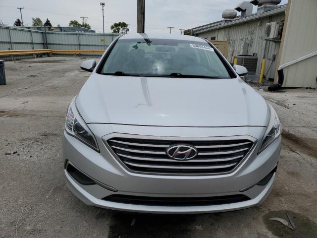 Photo 4 VIN: 5NPE24AFXHH443748 - HYUNDAI SONATA SE 