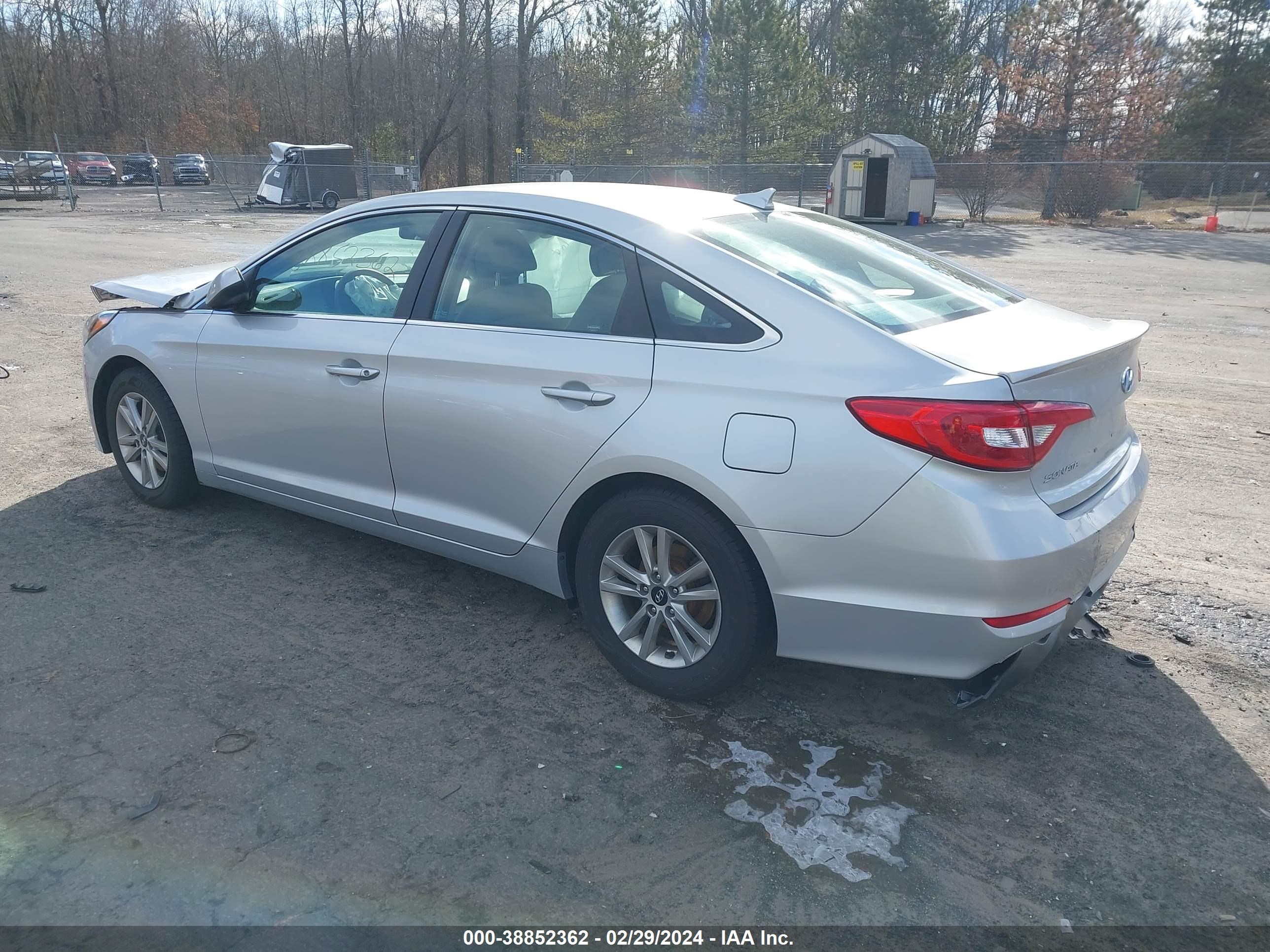 Photo 2 VIN: 5NPE24AFXHH449033 - HYUNDAI SONATA 