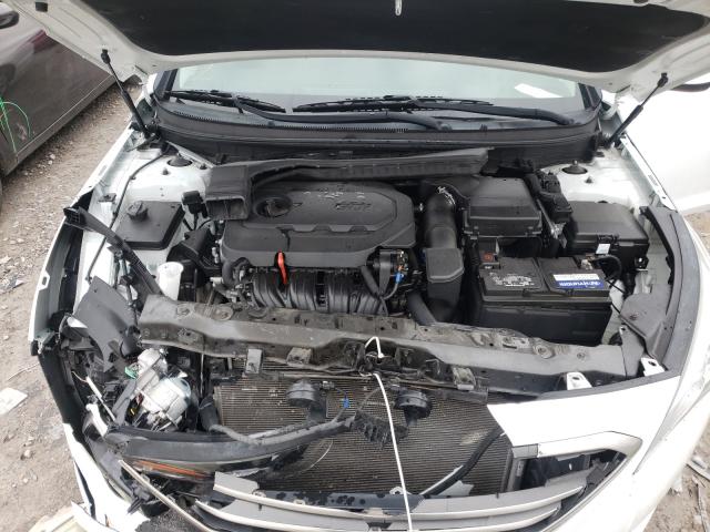 Photo 6 VIN: 5NPE24AFXHH453406 - HYUNDAI SONATA SE 