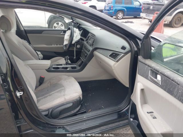 Photo 4 VIN: 5NPE24AFXHH474532 - HYUNDAI SONATA 