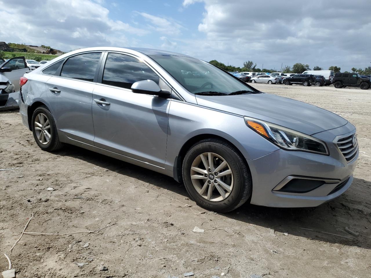 Photo 3 VIN: 5NPE24AFXHH484347 - HYUNDAI SONATA 