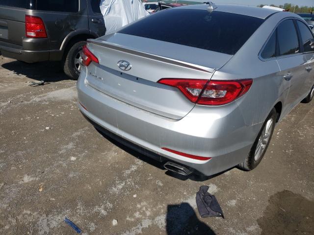 Photo 9 VIN: 5NPE24AFXHH490973 - HYUNDAI SONATA SE 