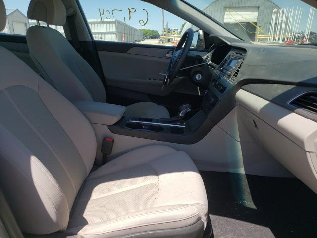 Photo 4 VIN: 5NPE24AFXHH493422 - HYUNDAI SONATA SE 