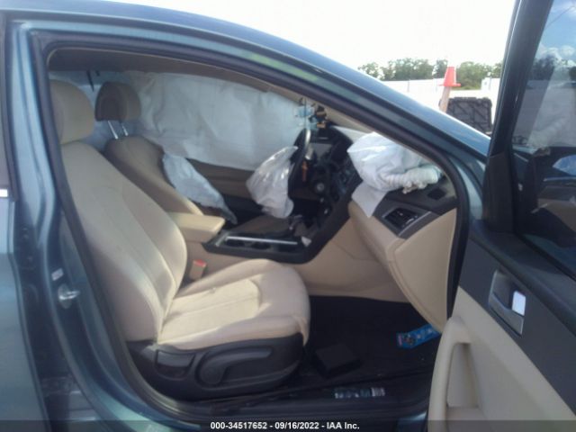 Photo 4 VIN: 5NPE24AFXHH510865 - HYUNDAI SONATA 