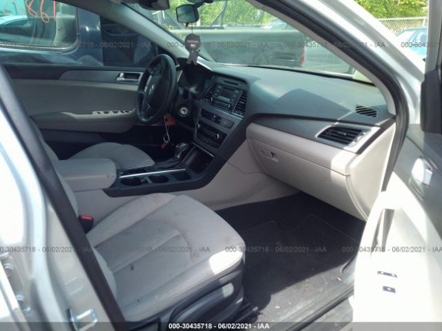 Photo 4 VIN: 5NPE24AFXHH523115 - HYUNDAI SONATA 