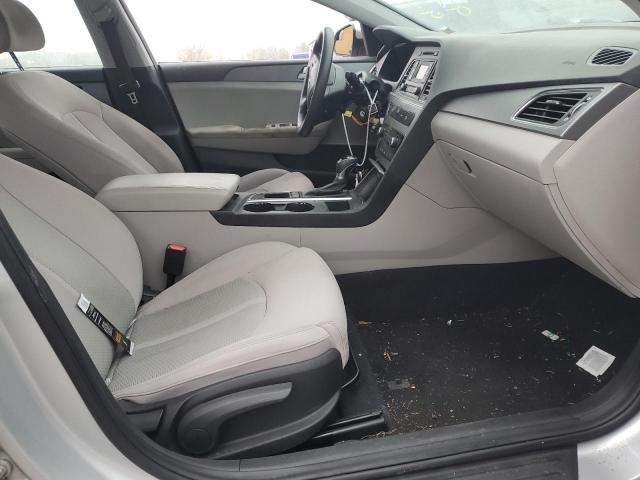 Photo 4 VIN: 5NPE24AFXHH532851 - HYUNDAI SONATA SE 