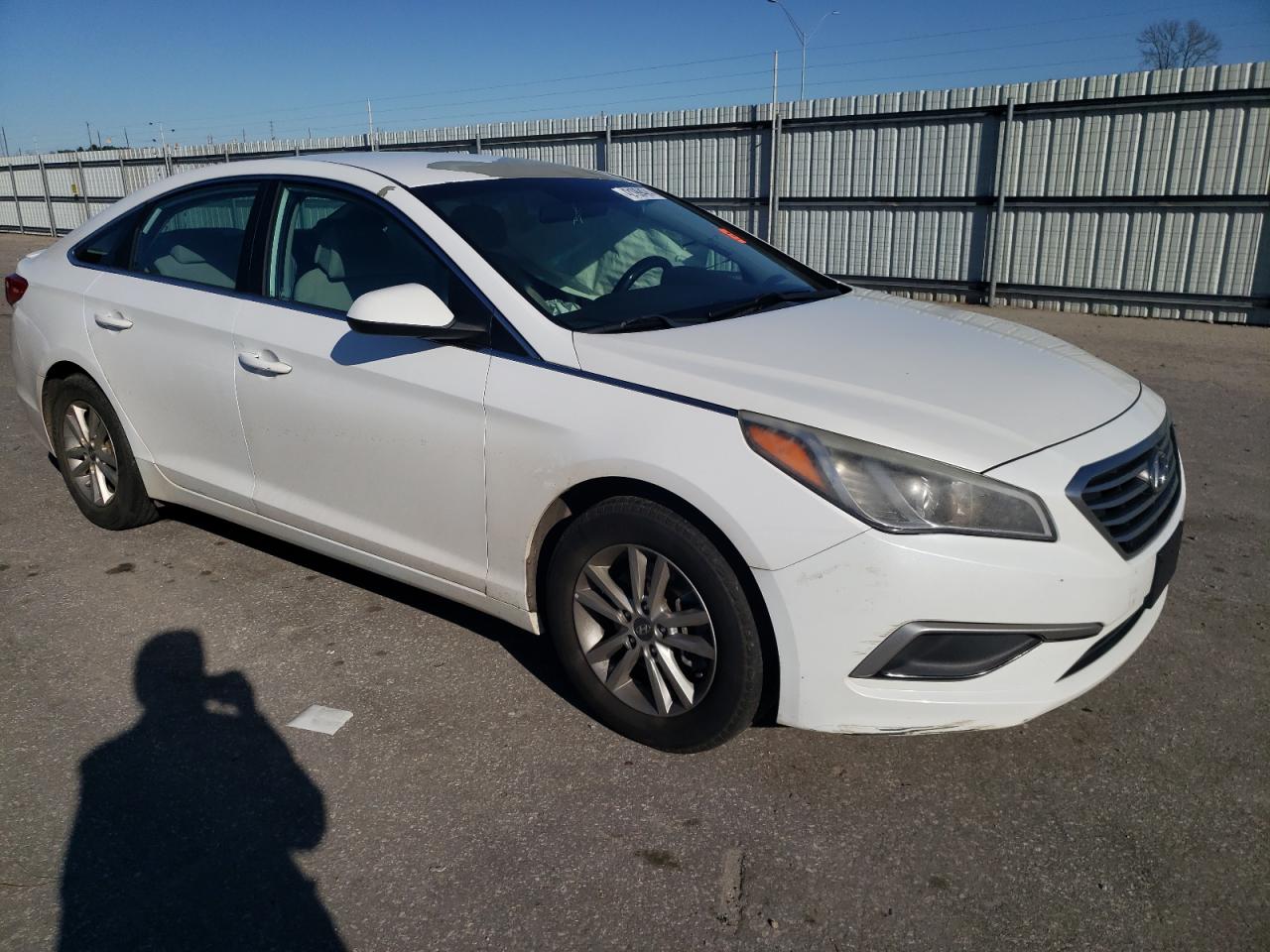 Photo 3 VIN: 5NPE24AFXHH533174 - HYUNDAI SONATA 