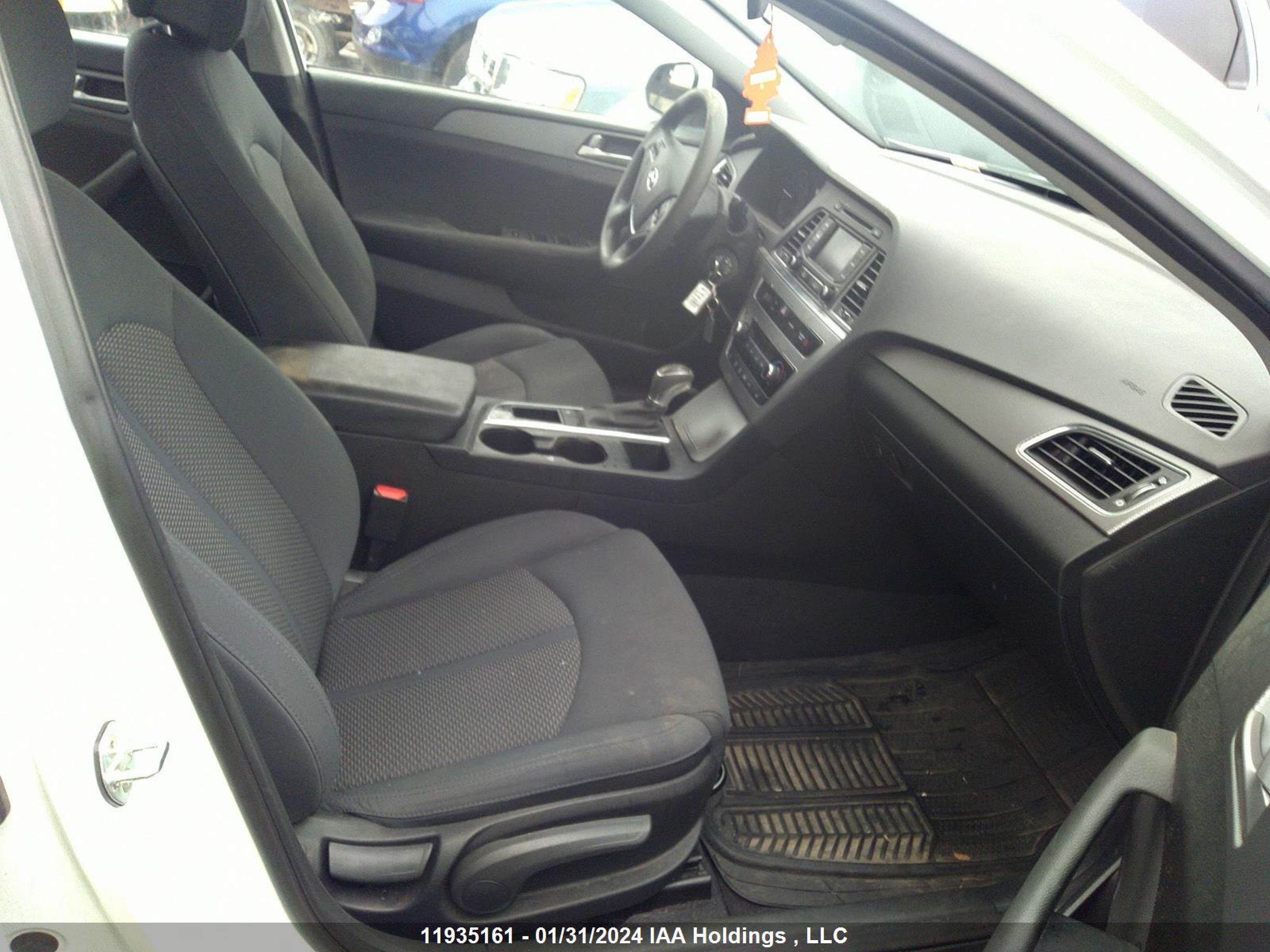 Photo 4 VIN: 5NPE24AFXHH538939 - HYUNDAI SONATA 