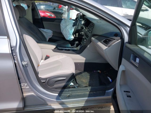 Photo 4 VIN: 5NPE24AFXHH541257 - HYUNDAI SONATA 