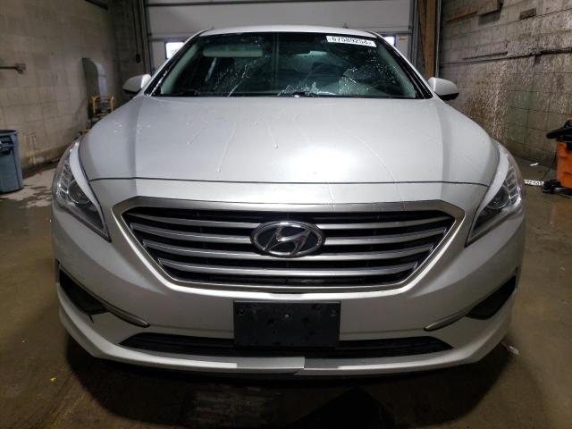 Photo 4 VIN: 5NPE24AFXHH547978 - HYUNDAI SONATA SE 