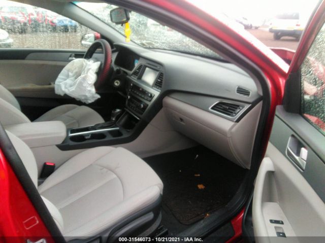 Photo 4 VIN: 5NPE24AFXHH557278 - HYUNDAI SONATA 