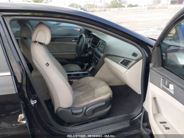 Photo 4 VIN: 5NPE24AFXHH558933 - HYUNDAI SONATA 