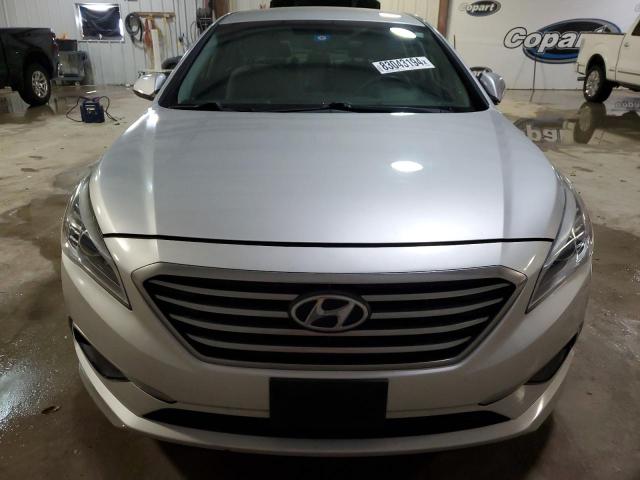 Photo 4 VIN: 5NPE24AFXHH571536 - HYUNDAI SONATA SE 