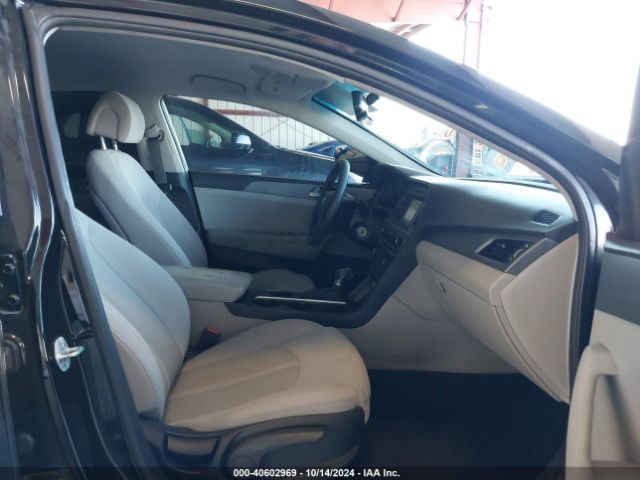 Photo 4 VIN: 5NPE24AFXHH574226 - HYUNDAI SONATA 