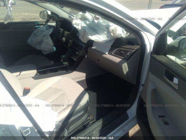 Photo 4 VIN: 5NPE24AFXHH577384 - HYUNDAI SONATA 