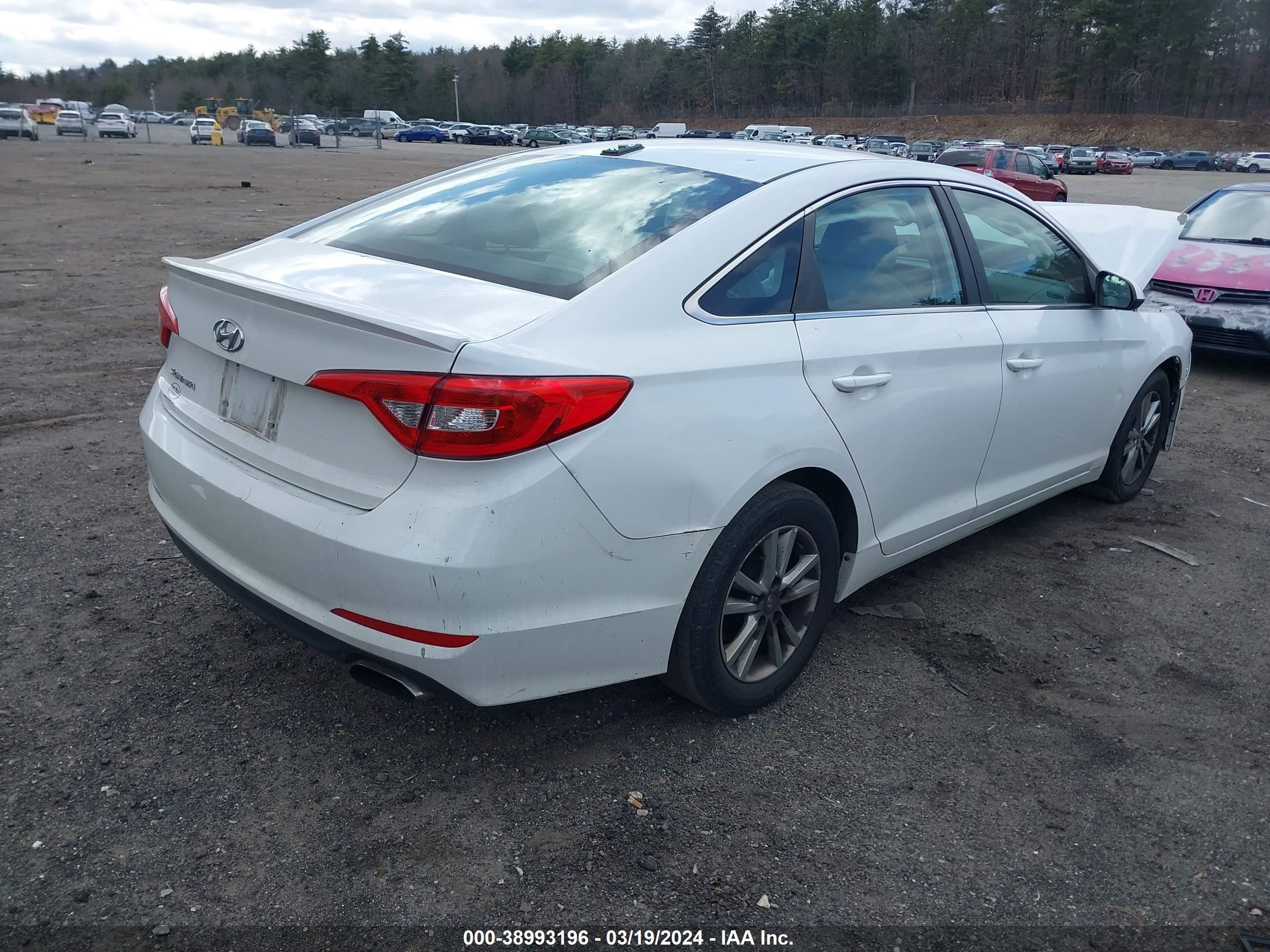 Photo 3 VIN: 5NPE24AFXHH578390 - HYUNDAI SONATA 