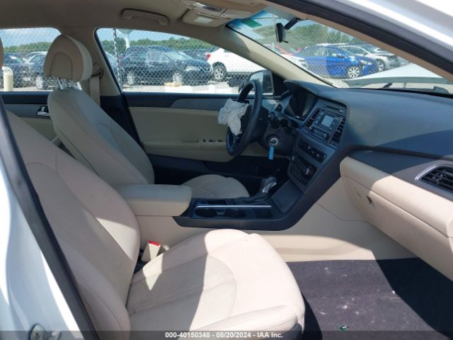 Photo 4 VIN: 5NPE24AFXHH588367 - HYUNDAI SONATA 