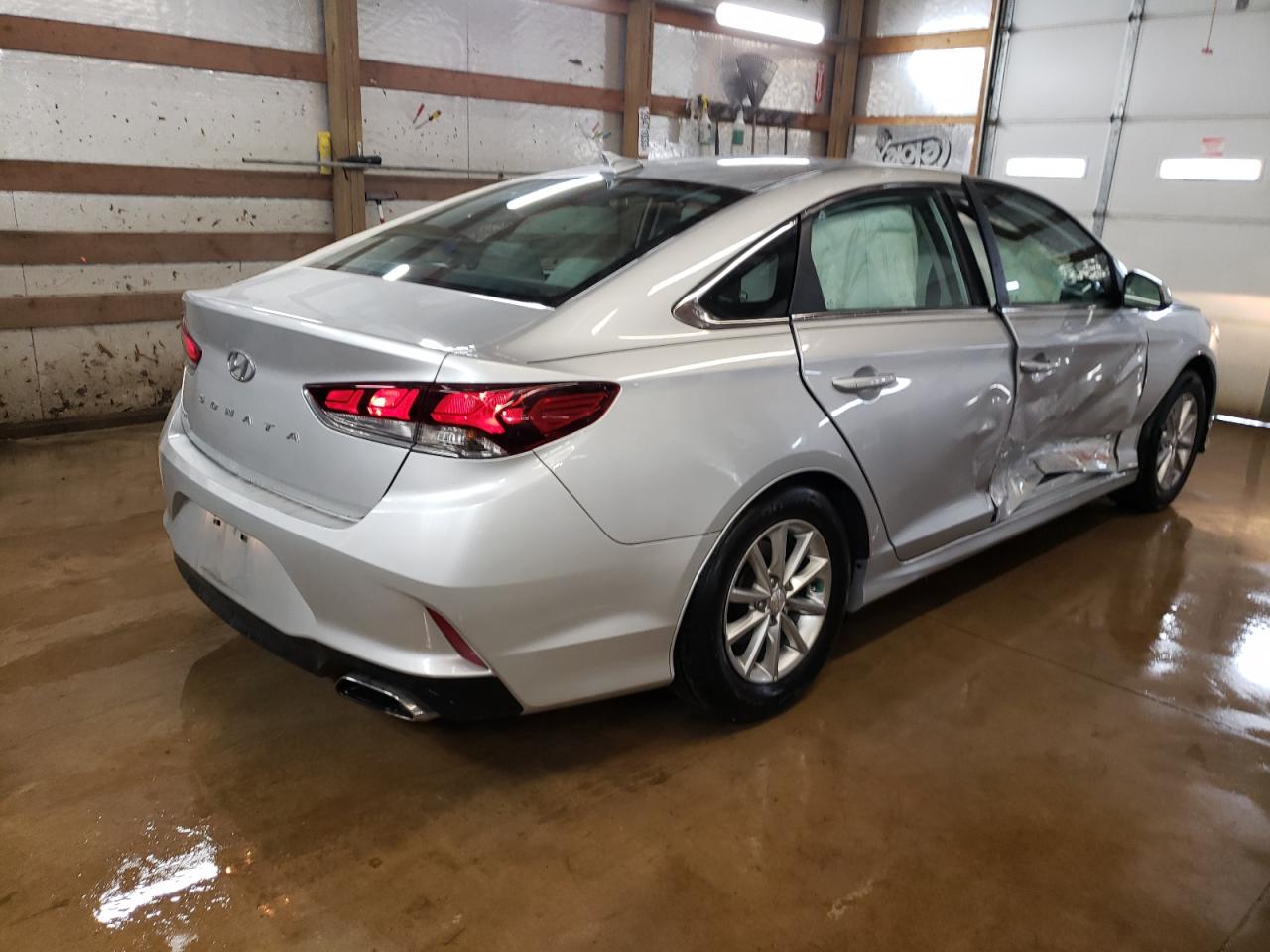 Photo 2 VIN: 5NPE24AFXJH601270 - HYUNDAI SONATA 