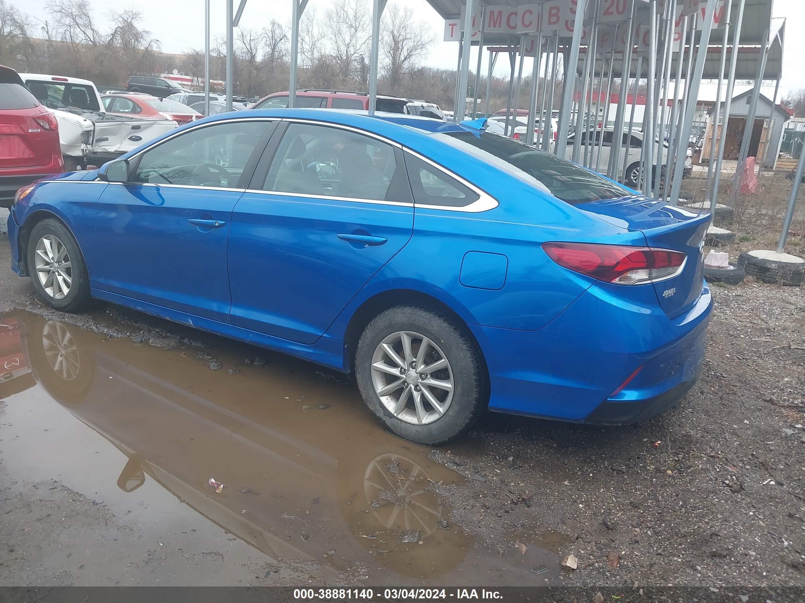 Photo 2 VIN: 5NPE24AFXJH621602 - HYUNDAI SONATA 