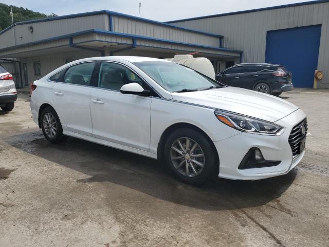 Photo 3 VIN: 5NPE24AFXJH656933 - HYUNDAI SONATA SE 