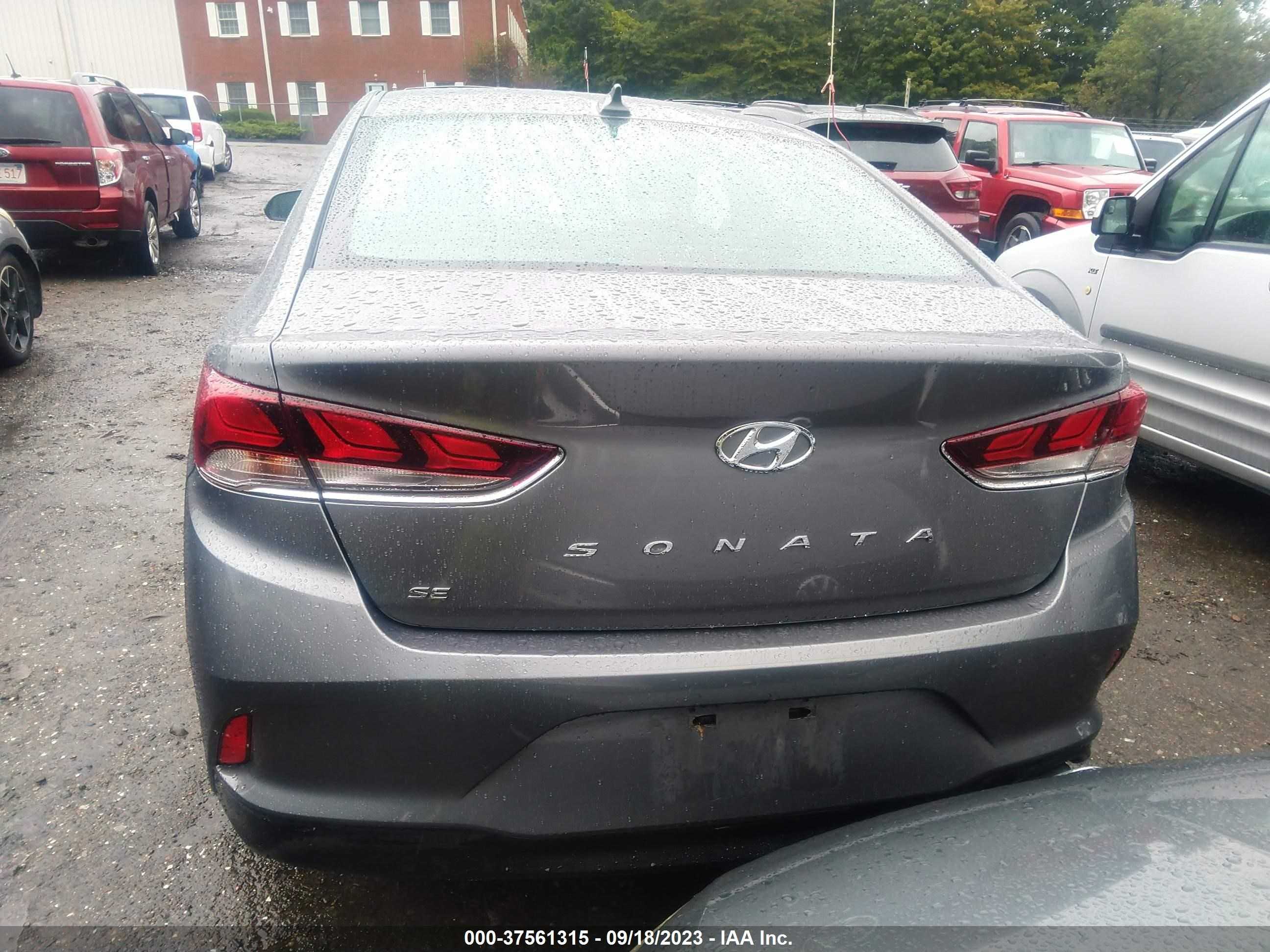 Photo 15 VIN: 5NPE24AFXJH663476 - HYUNDAI SONATA 