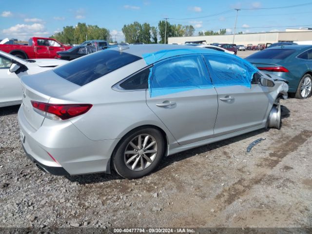 Photo 3 VIN: 5NPE24AFXJH664580 - HYUNDAI SONATA 