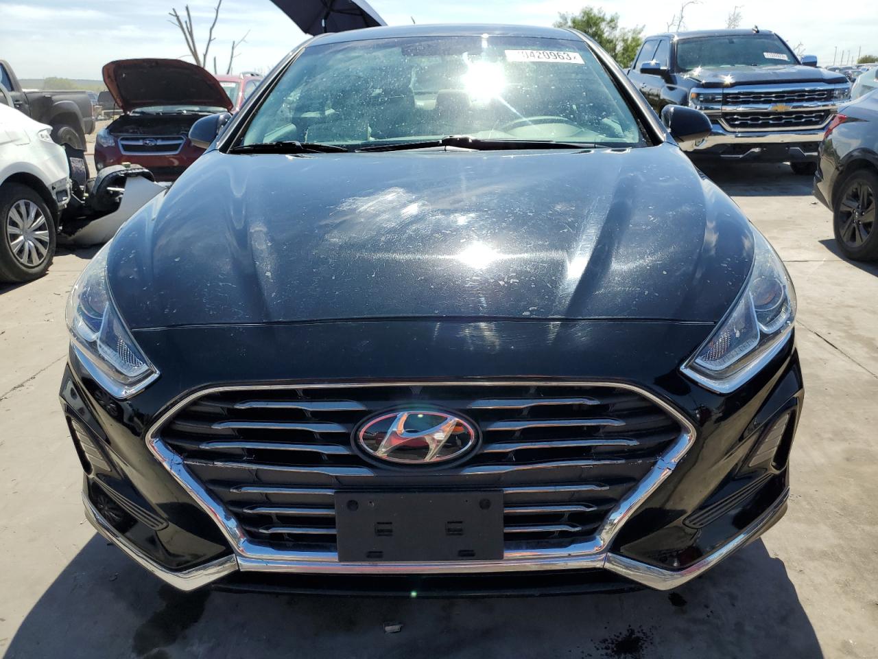 Photo 4 VIN: 5NPE24AFXJH684814 - HYUNDAI SONATA 